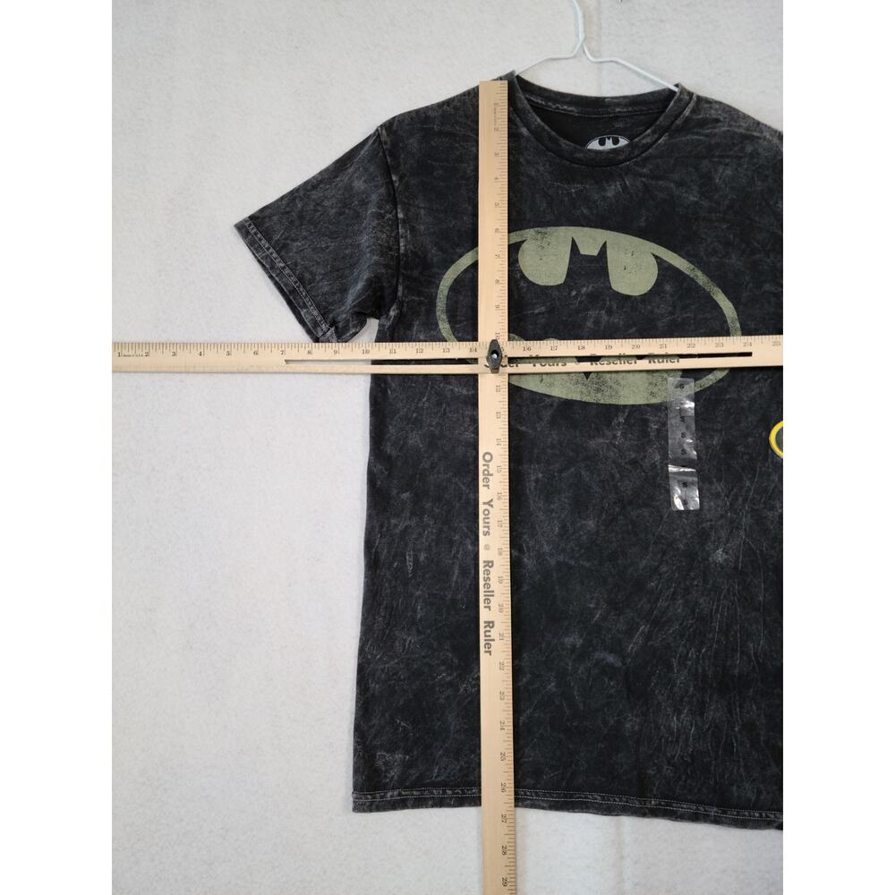 DC Comics Batman Short Sleeve T-Shirt, Men Size S Black **NWT** - Picture 4 of 5
